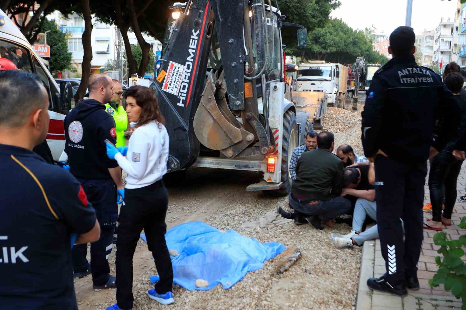 ekmek almaya giderken kepcenin altinda kalan yasli adam hayatini kaybetti 6 NMHfw2Jh