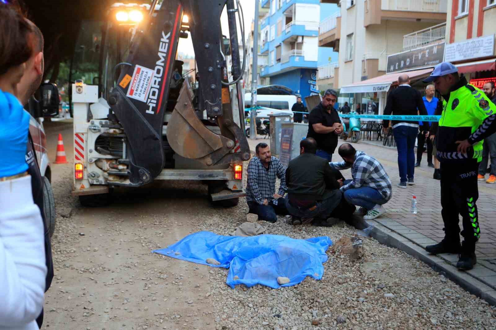 ekmek almaya giderken kepcenin altinda kalan yasli adam hayatini kaybetti 7 jIIjHIQb