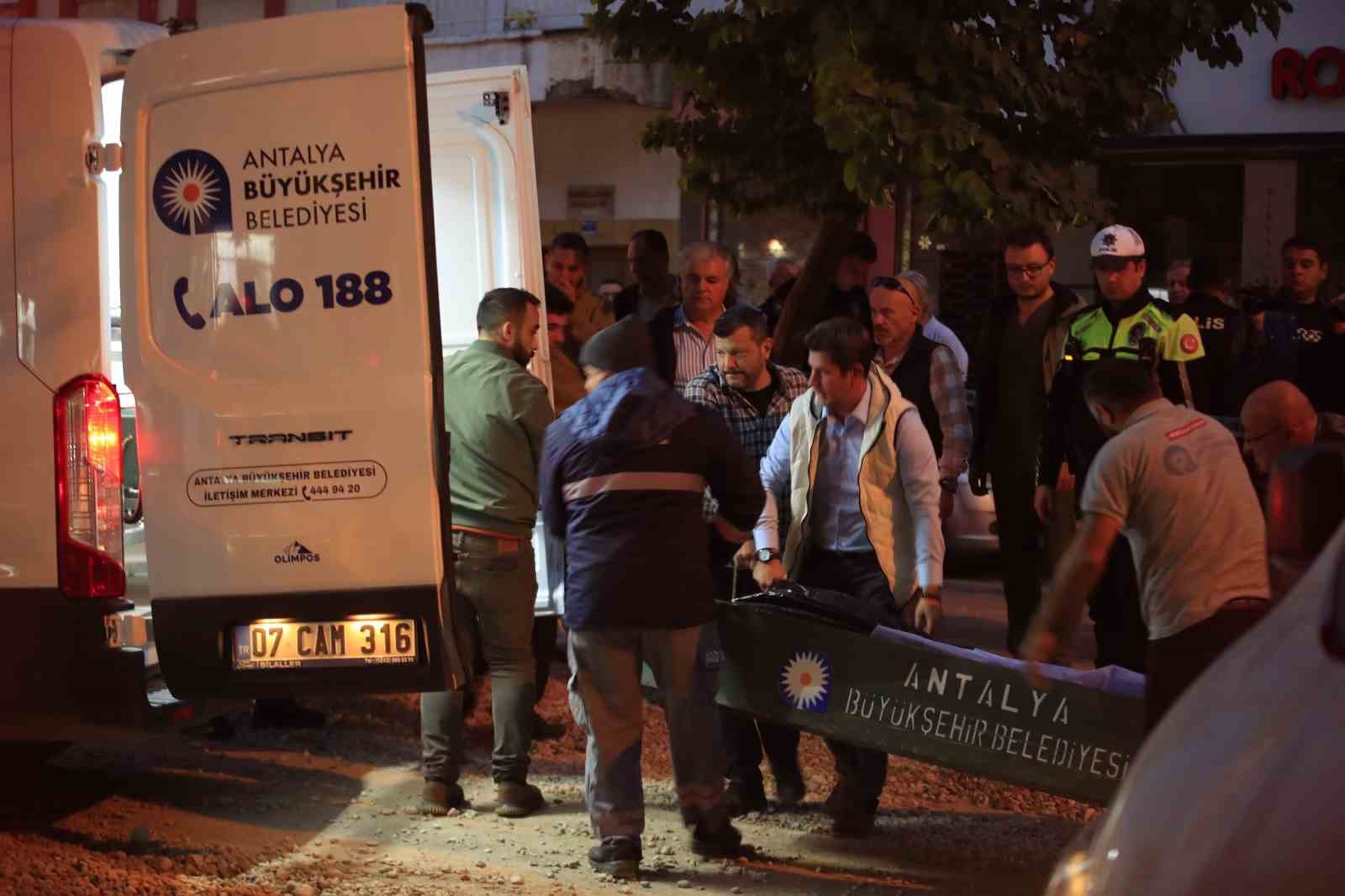 ekmek almaya giderken kepcenin altinda kalan yasli adam hayatini kaybetti 9 bC5Y1LqY