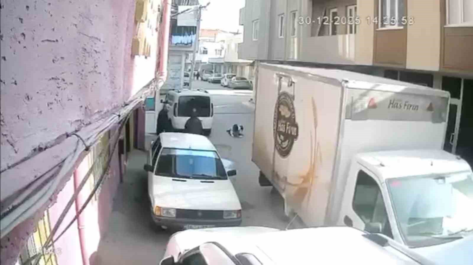 ekmek arabasinin kapisi boyle yere serdi 2 DOiYFq9Q