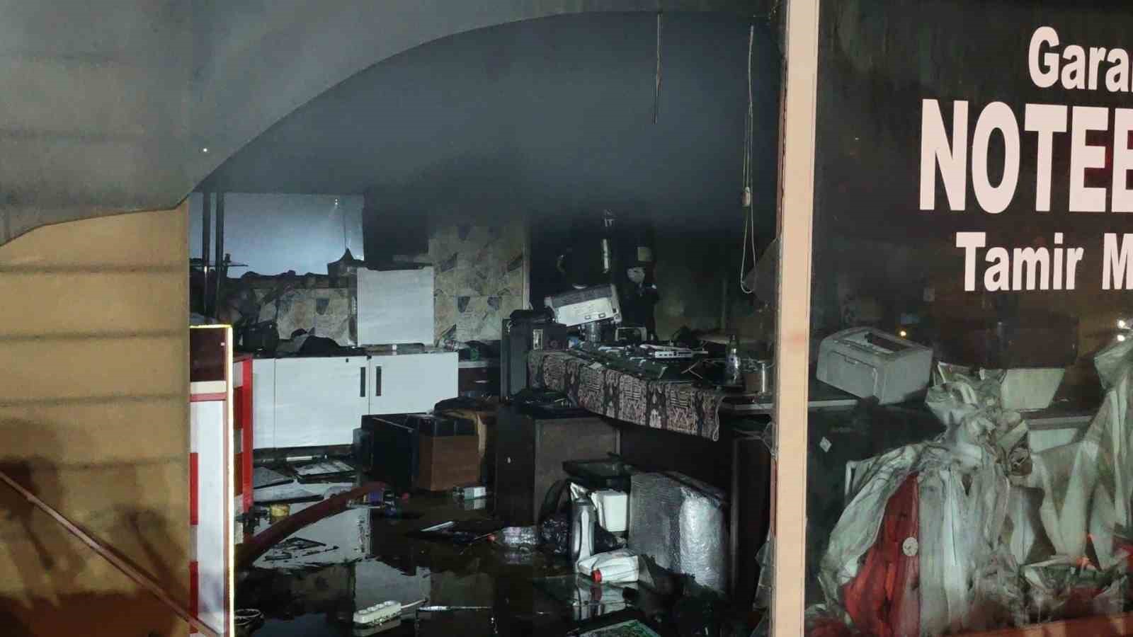 Ekmek teknesinin yandığını görünce gözyaşlarına boğuldu 7 ekmek teknesinin yandigini gorunce gozyaslarina boguldu 3 fVaBeMPV