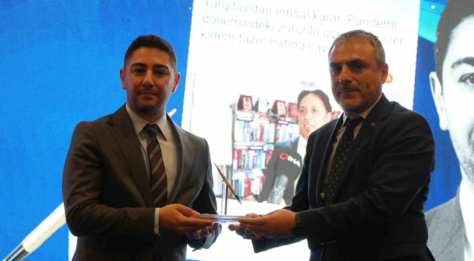 ekonomi basininin altin kalemleri sahiplerini buldu bir odul de ihaya 0 LOd9uEgw