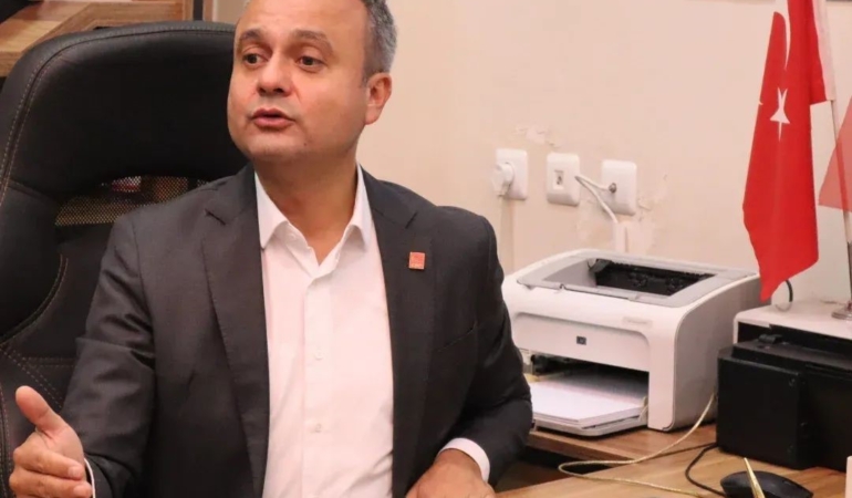 ekonomi-kotu-diyen-chpli-lider-kongreyi-5-yildizli-otelde-yapma-karari-aldi-4RaELa7m.jpg