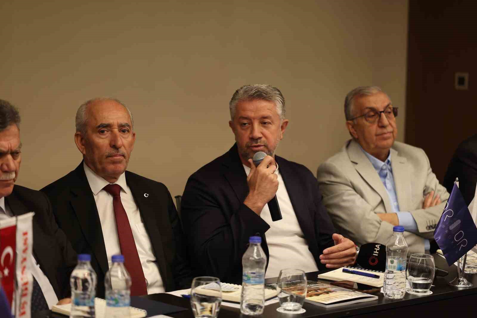 Ekonomiye Yön Verenler Zirvesi Kayseri’de yoğun katılımla gerçekleştirildi 10 ekonomiye yon verenler zirvesi kayseride yogun katilimla gerceklestirildi 6 5gX6TMD5