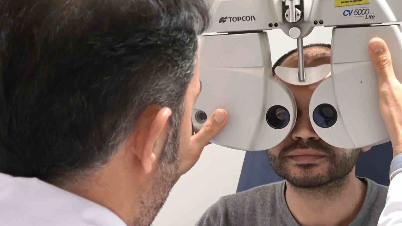 ekran bagimliligi alarm veriyor 2050de her 2 kisiden biri miyop olabilir 0 ZYXa499A