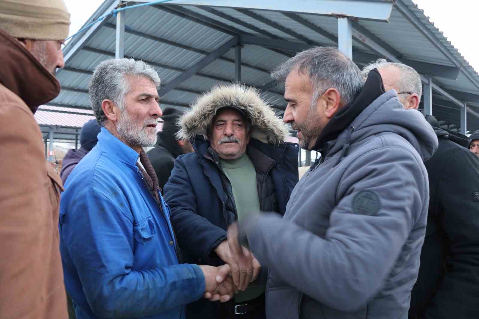 eksi 15de hayvan pazari kuruldu 1 BvYfKs3b