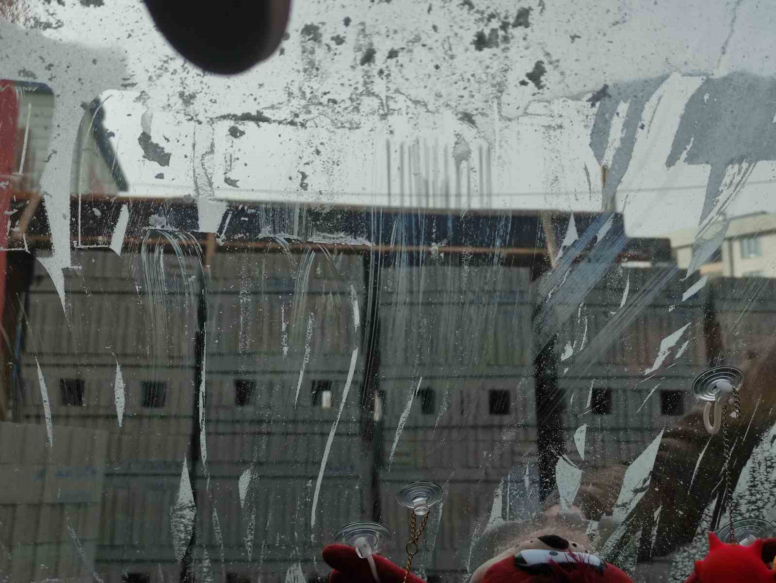 eksi 17 dereceyi goren kentte arac camlari buz tuttu 5 Dz144ZuI
