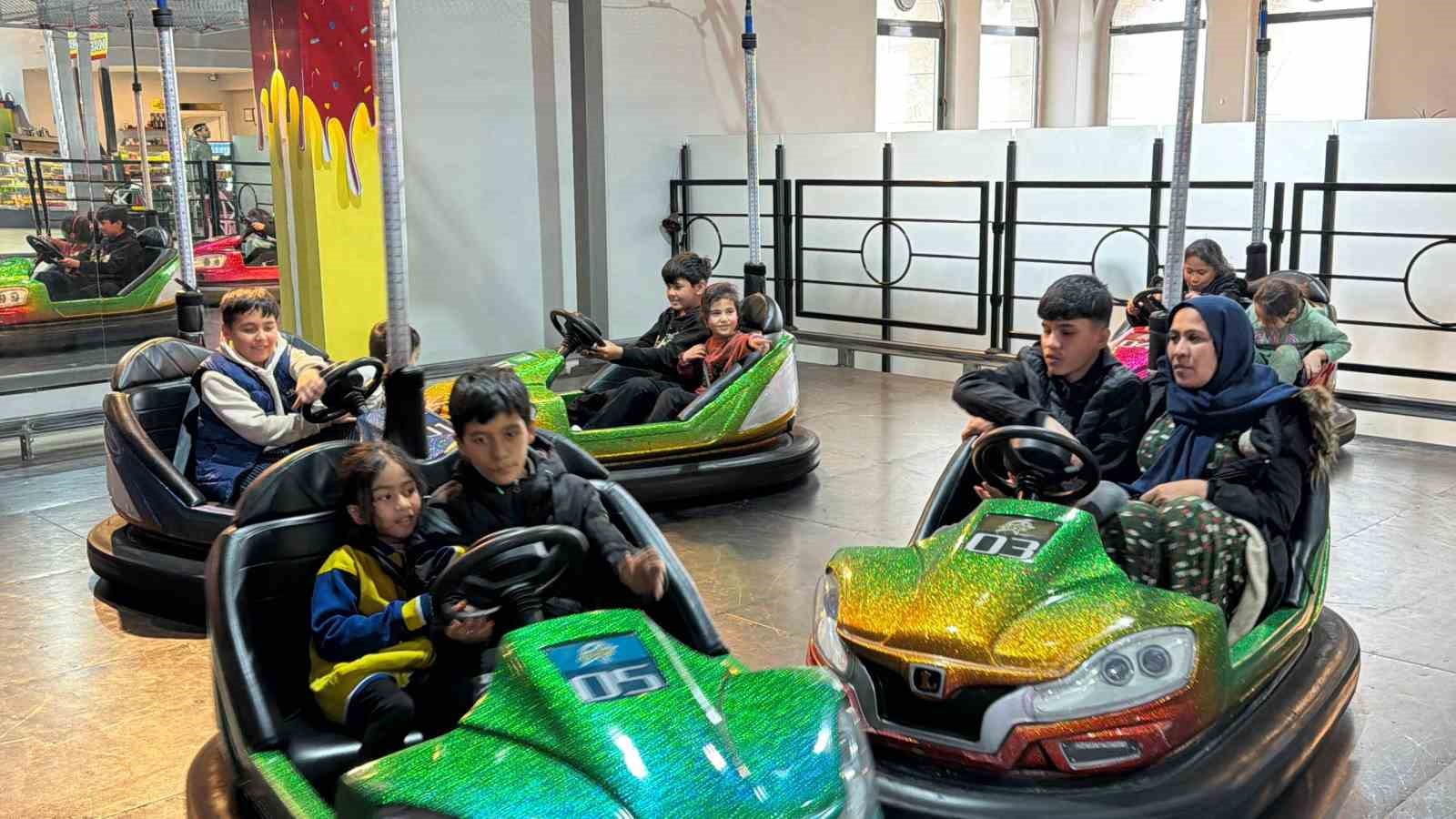 El arabasından eğlence merkezine: Çocuklara bayram hediyesi 7 el arabasindan eglence merkezine cocuklara bayram hediyesi 3