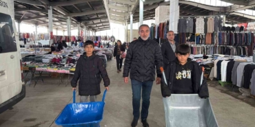 el-arabasindan-eglence-merkezine-cocuklara-bayram-hediyesi-XWQtIDM2.jpg