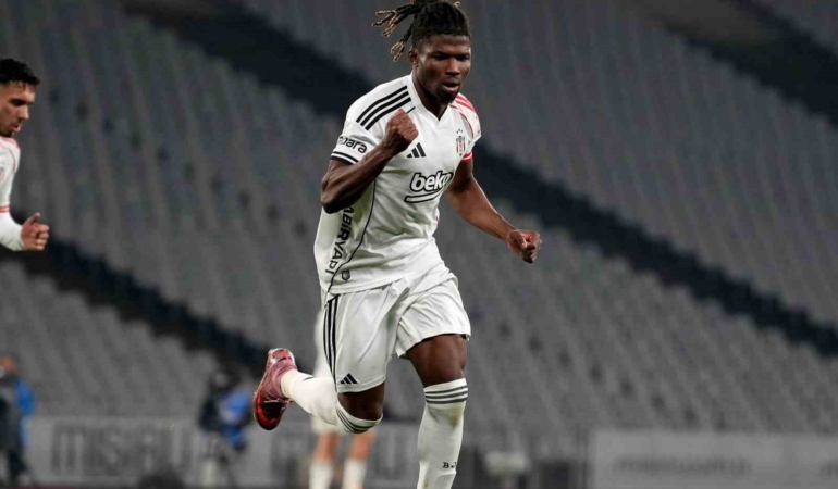 el-bilal-toure-skora-katki-yapmaya-devam-ediyor-QhAA5Xty.jpg