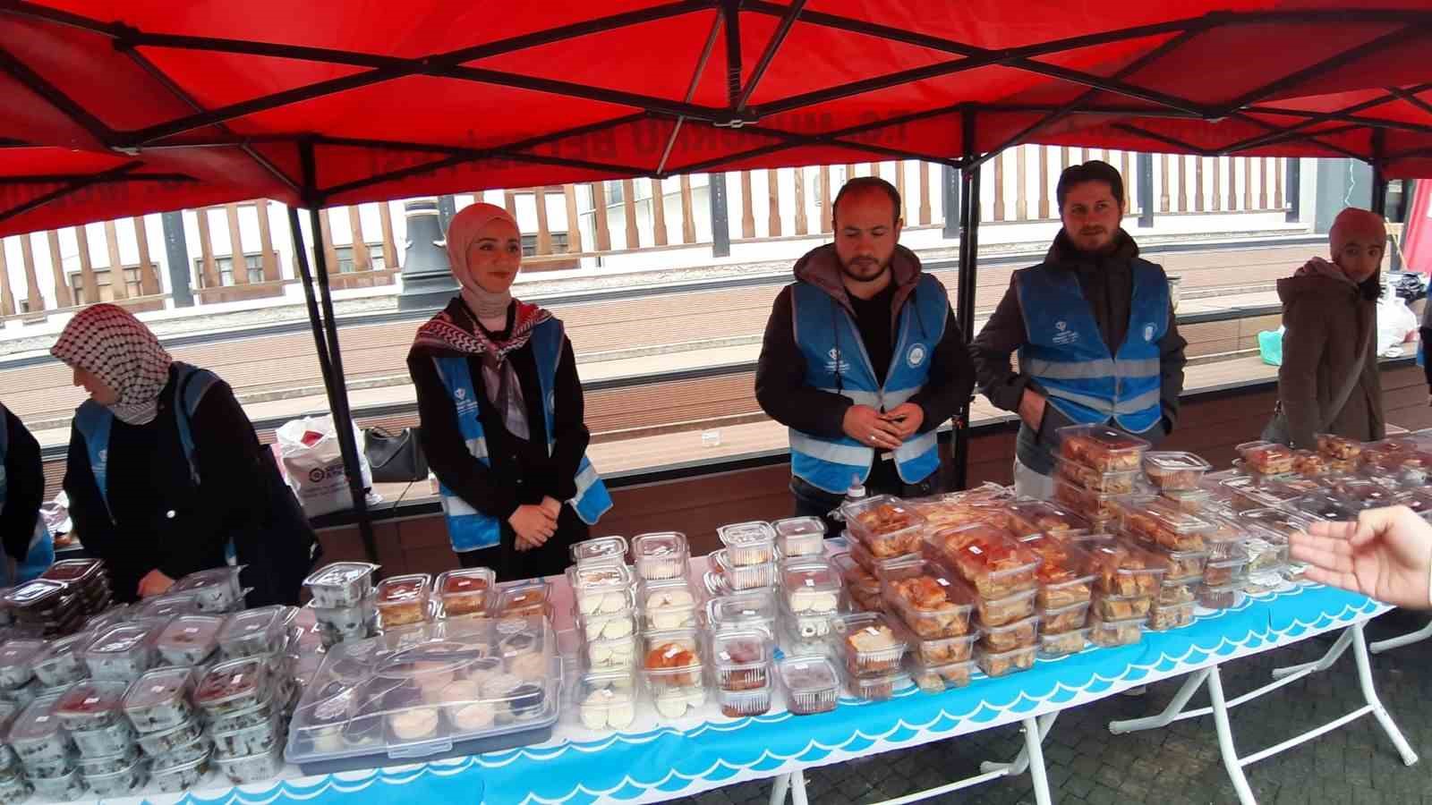 el emegi urunlerini filistinliler icin satisa sundular 2 2ZimjXuB