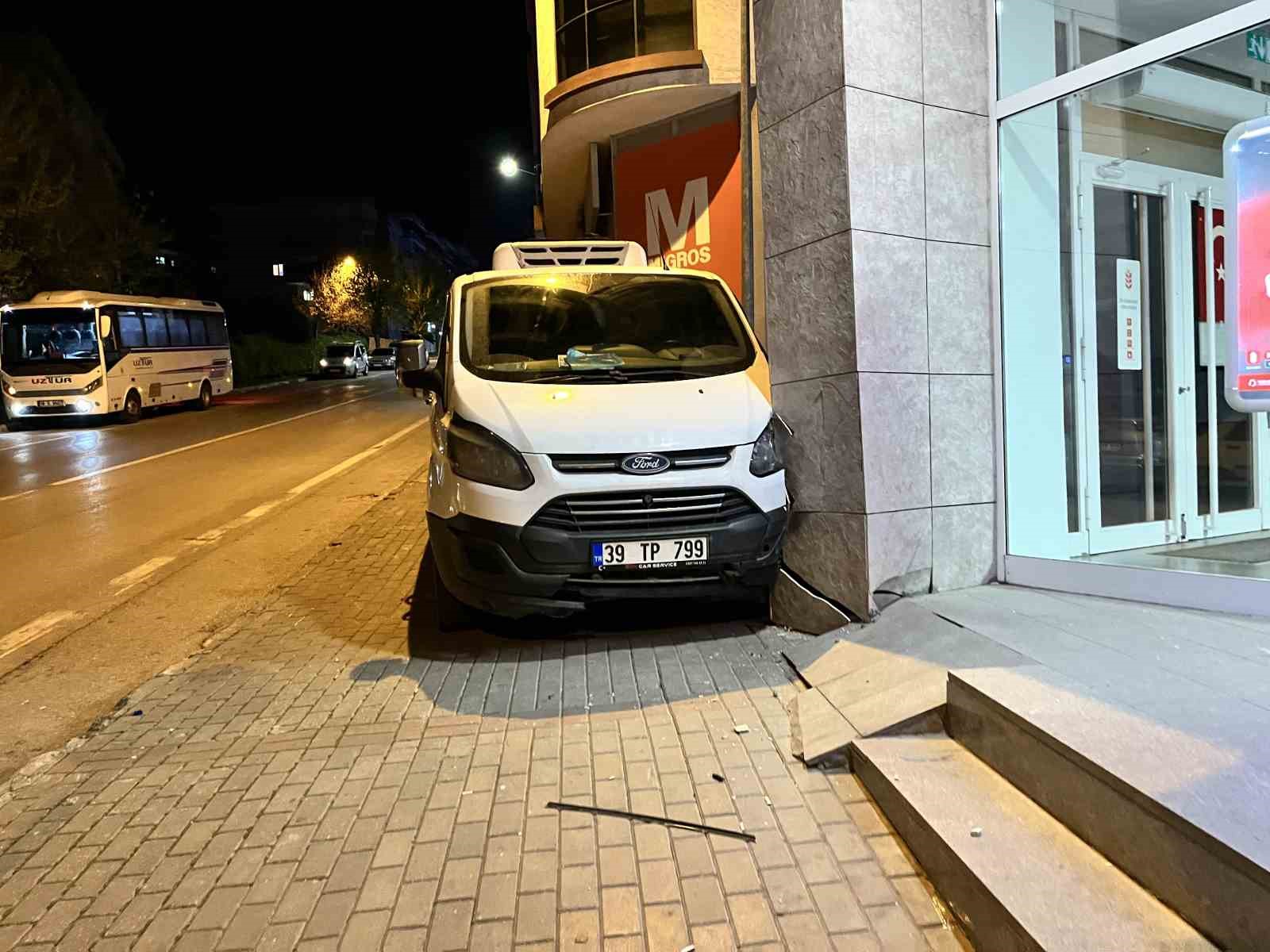 el freni bosalan minibus duvara carpti 5 nqhLIAKZ