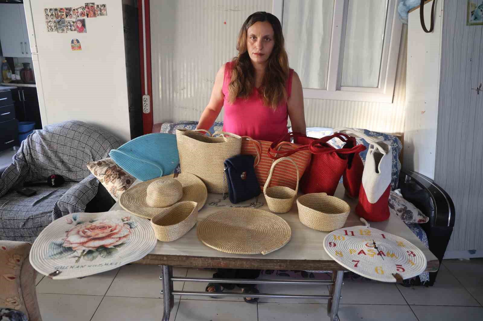 el isiyle ilmik atarak para kazanan 4 cocuklu anne evlatlarina ve engelli esine kendi 2fEKDVGQ