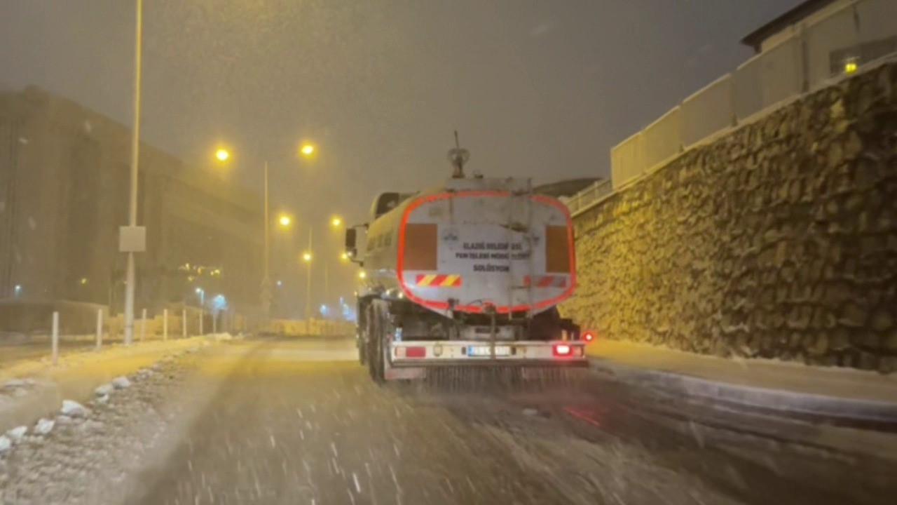 elazig belediyesi karla mucadele calismalarini surduruyor 3 In24wfv5