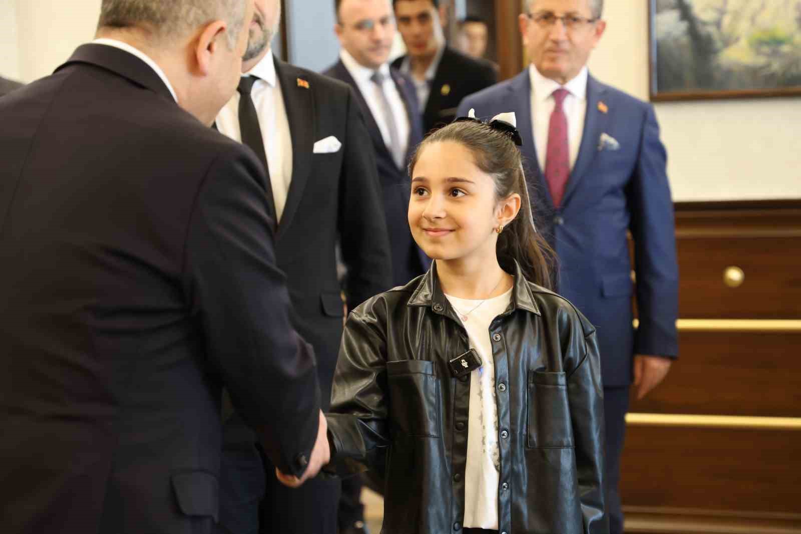 elazig da 23 nisan kutlamalari 5 JbXtpbdr