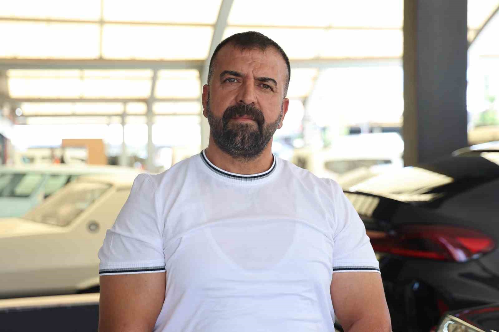 Elazığ Galericiler Sitesi Başkanı Yıldırım: "Eskiden araçlar ticari amaçla alınırdı şimdi ise ihtiyaçtan dolayı alınıyor" 6 elazig galericiler sitesi baskani yildirim eskiden araclar ticari amacla alinirdi simdi ise ihtiyactan dolayi FZZ5gv7t