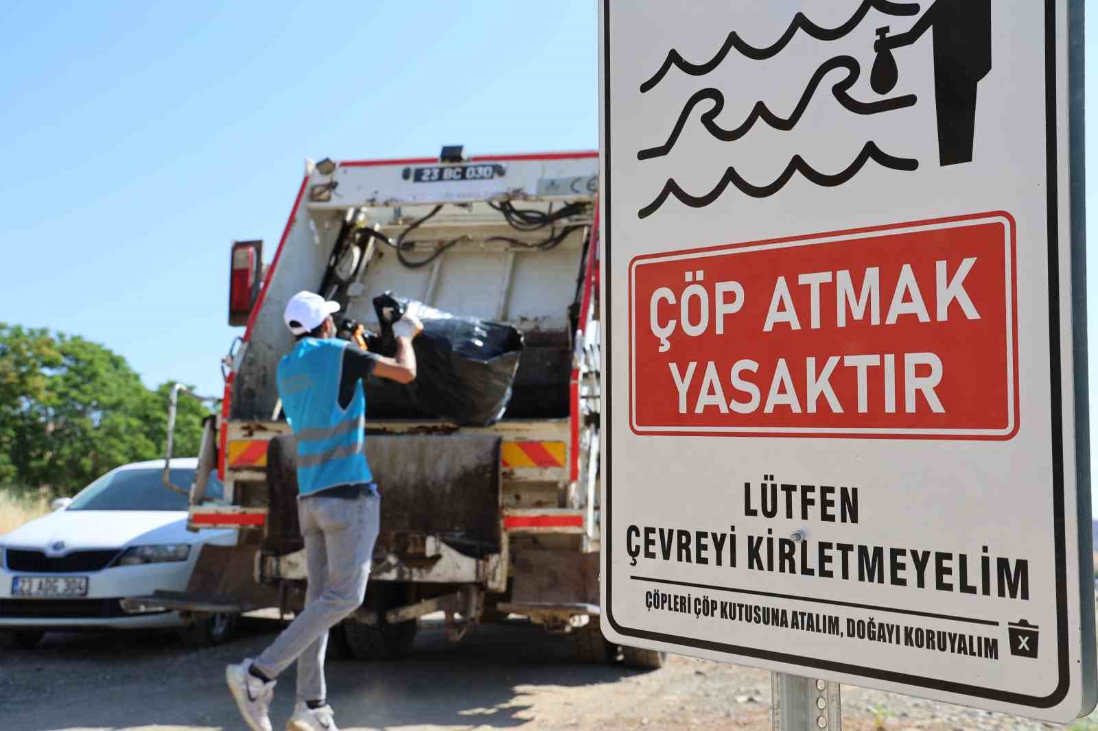 Elazığ Hazar Gölü çevresinde temizlik çalışması 8 elazig hazar golu cevresinde temizlik calismasi 4 i51cHbv7