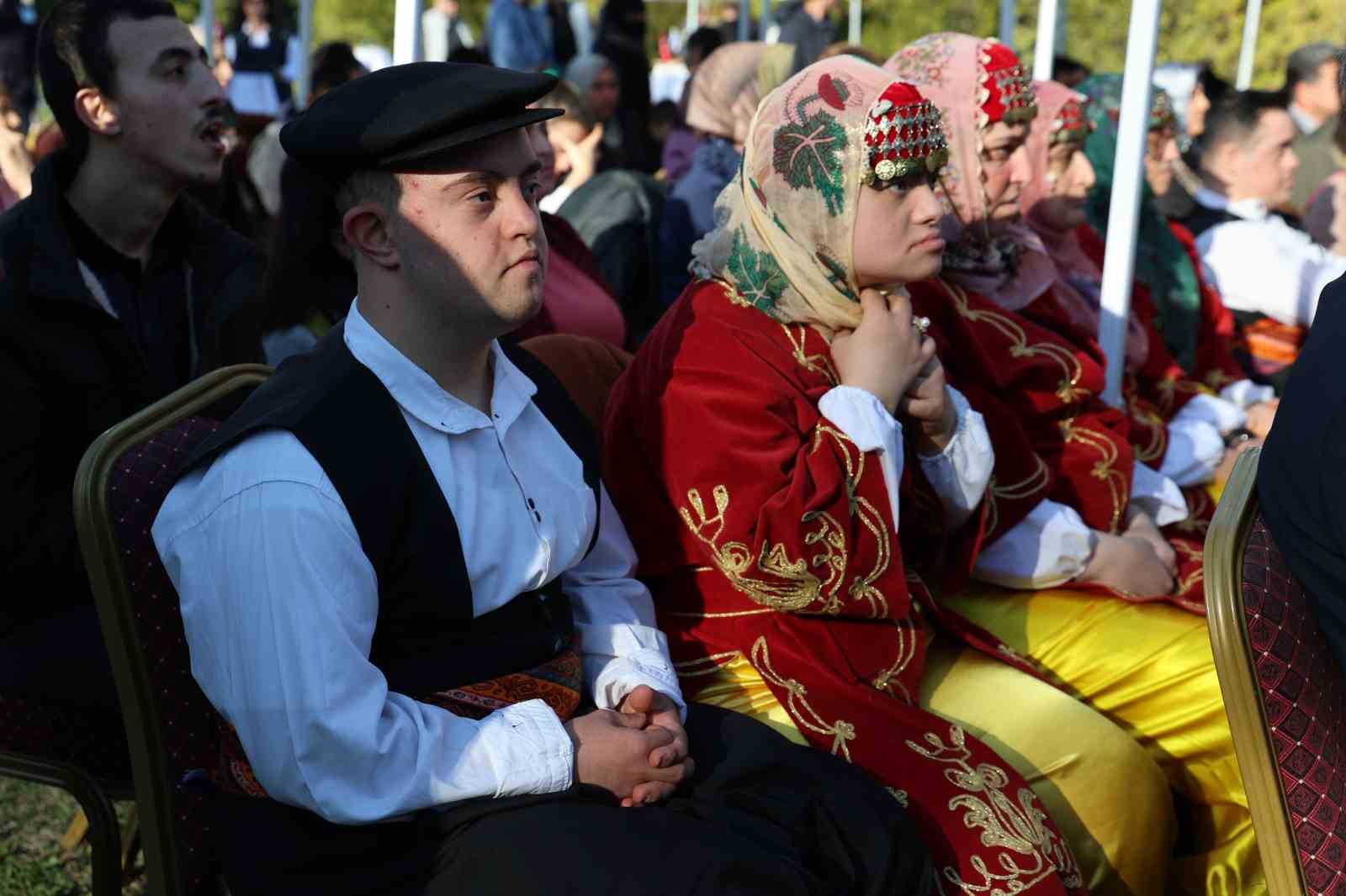 Elazığ Hipodromu’nda "İleri Dönüşüm Odaklı Duyu Bütünleme Kampüsü" açıldı 9 elazig hipodromunda ileri donusum odakli duyu butunleme kampusu acildi 5 hvMuLjya
