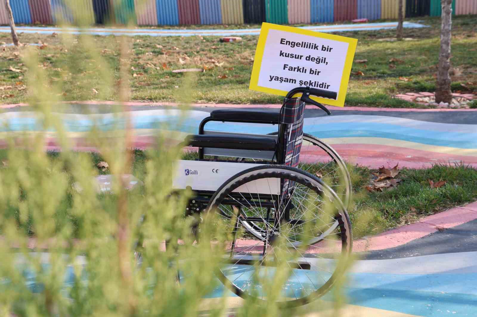 Elazığ Hipodromu’nda öğrenciler tekerlekli sandalye, görme ve işitme engeline yönelik parkurları deneyimledi 10 elazig hipodromunda ogrenciler tekerlekli sandalye gorme ve isitme engeline yonelik parkurlari deneyimledi 6 ISuYrEWD