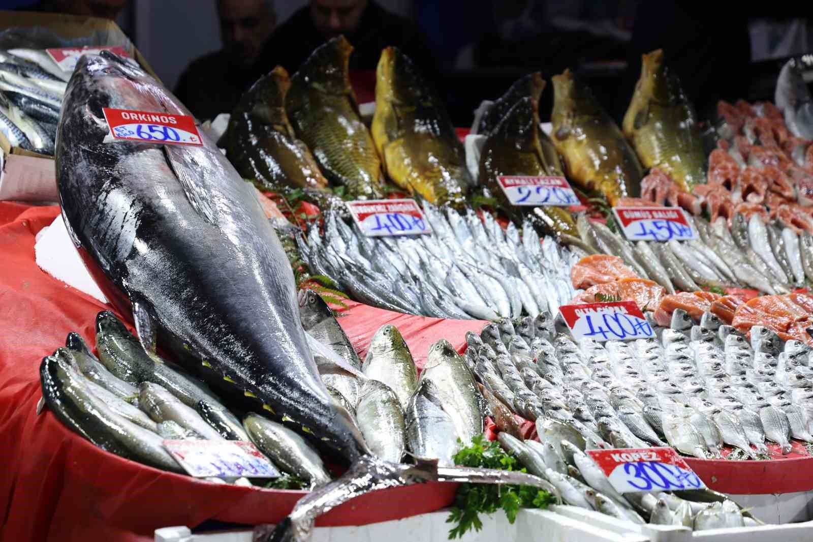 elazig kapali carsida 85 kiloluk orkinos tezgaha indi 0 SDizejaQ