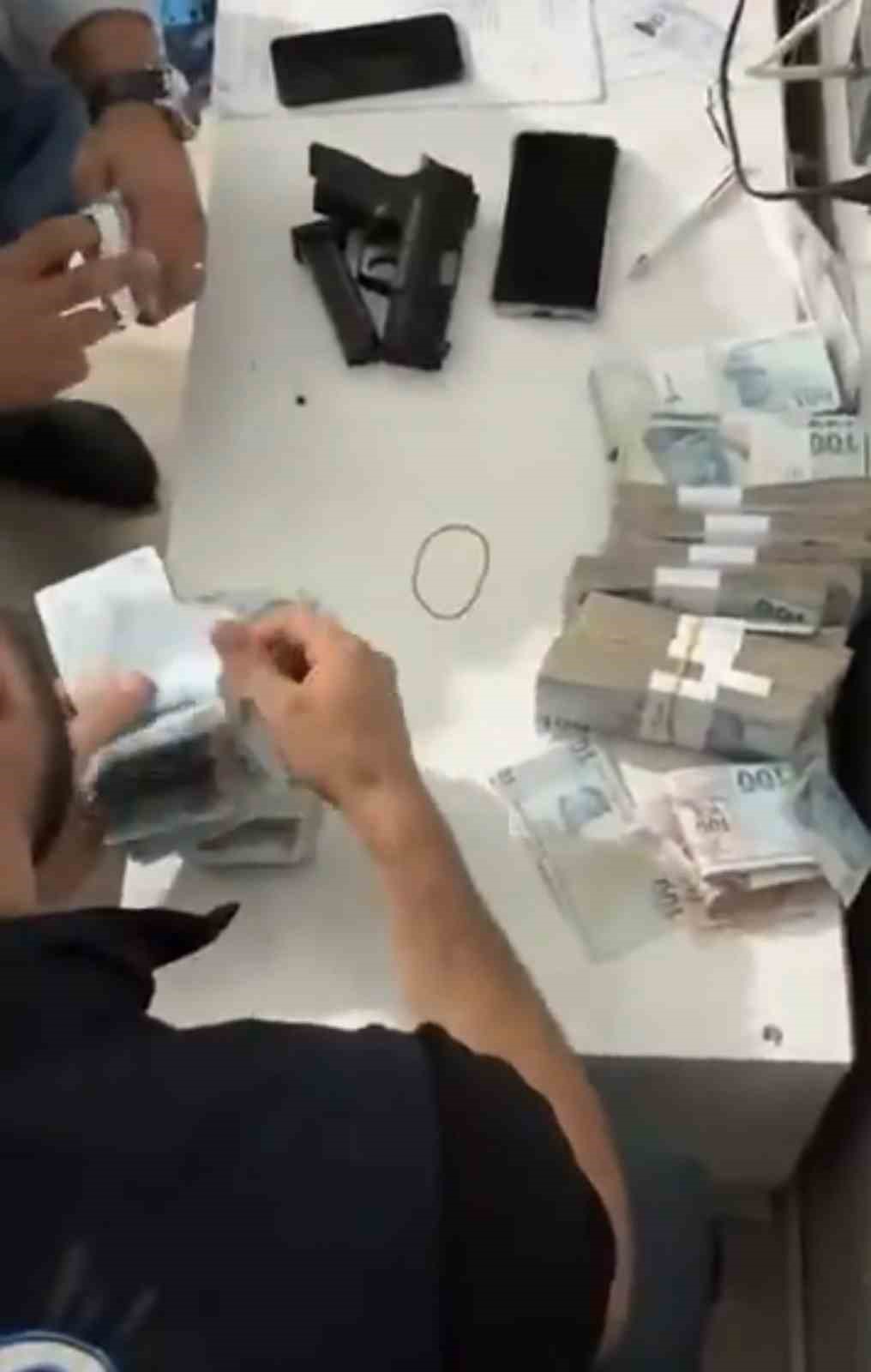 Elazığ merkezli dolandırıcılık operasyonu: 3 tutuklama 6 elazig merkezli dolandiricilik operasyonu 3 tutuklama 2 POp66D65