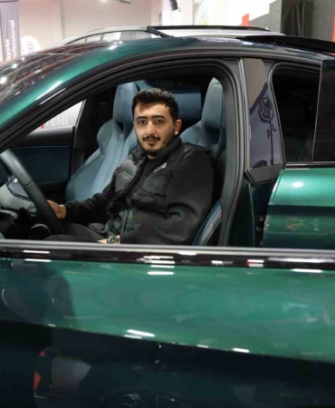 elazig-oto-show-fuari-kapilarini-acti-hIUbGBxP.jpg