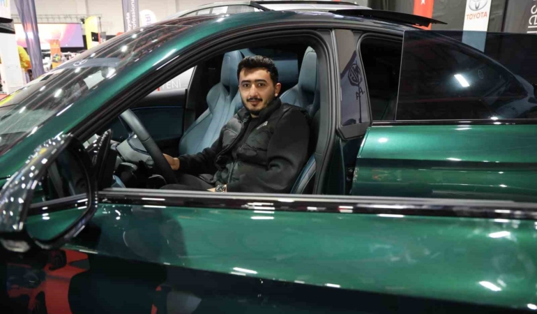 elazig-oto-show-fuari-kapilarini-acti-hIUbGBxP.jpg