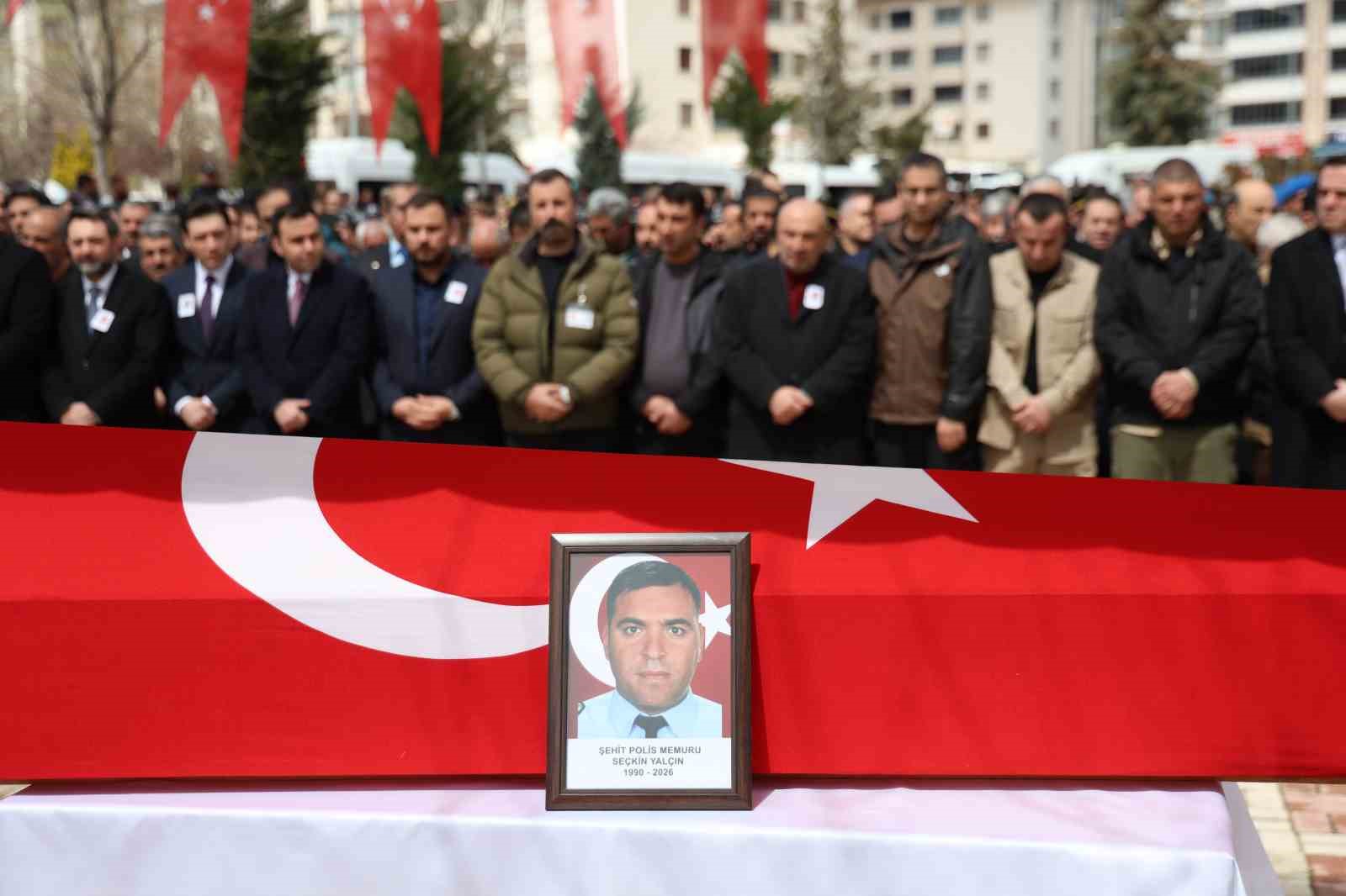 elazig sehidini son yolculuguna ugurladi 1