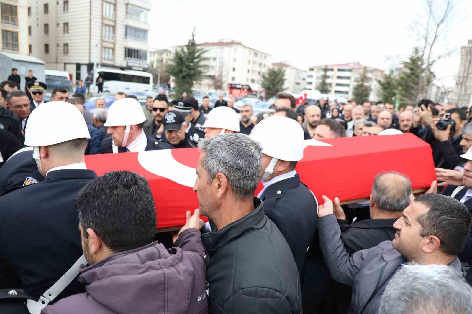 elazig sehidini son yolculuguna ugurladi 11 K6SmLuag