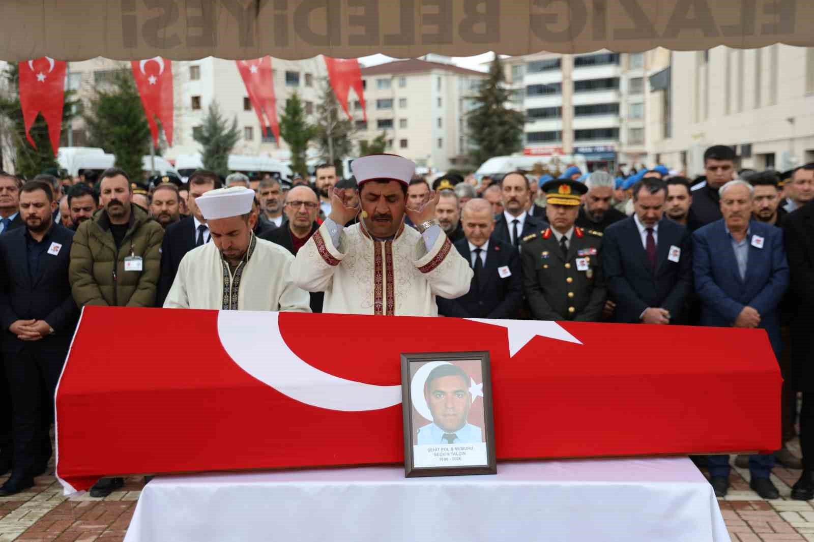 elazig sehidini son yolculuguna ugurladi 3 OET9FOtD