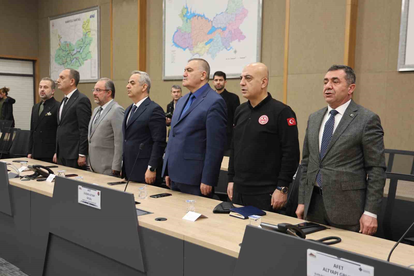 Elazığ Valisi Hatipoğlu: "Acının büyüklüğü karşısında dayanışmamız daha da büyüdü" 9 elazig valisi hatipoglu acinin buyuklugu karsisinda dayanismamiz daha da buyudu 5 f3dItavT