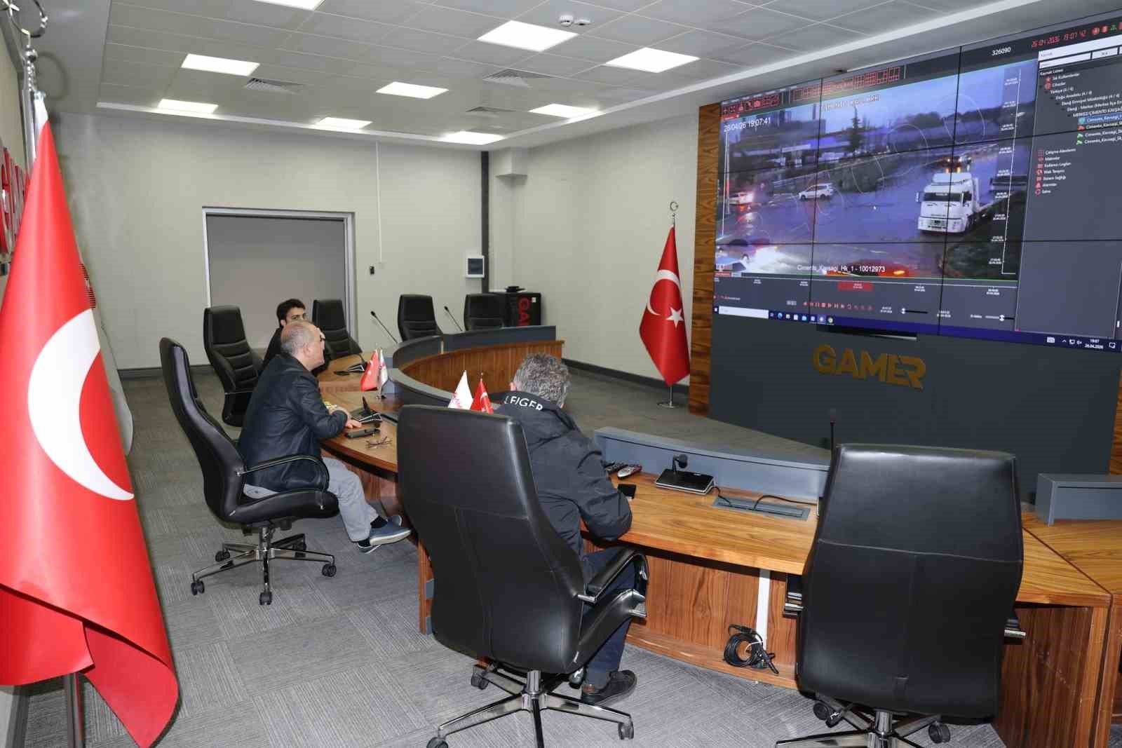 elazig valisi hatipoglu doludan dolayi 95 ihbar aldik 1 rHeH5fPR