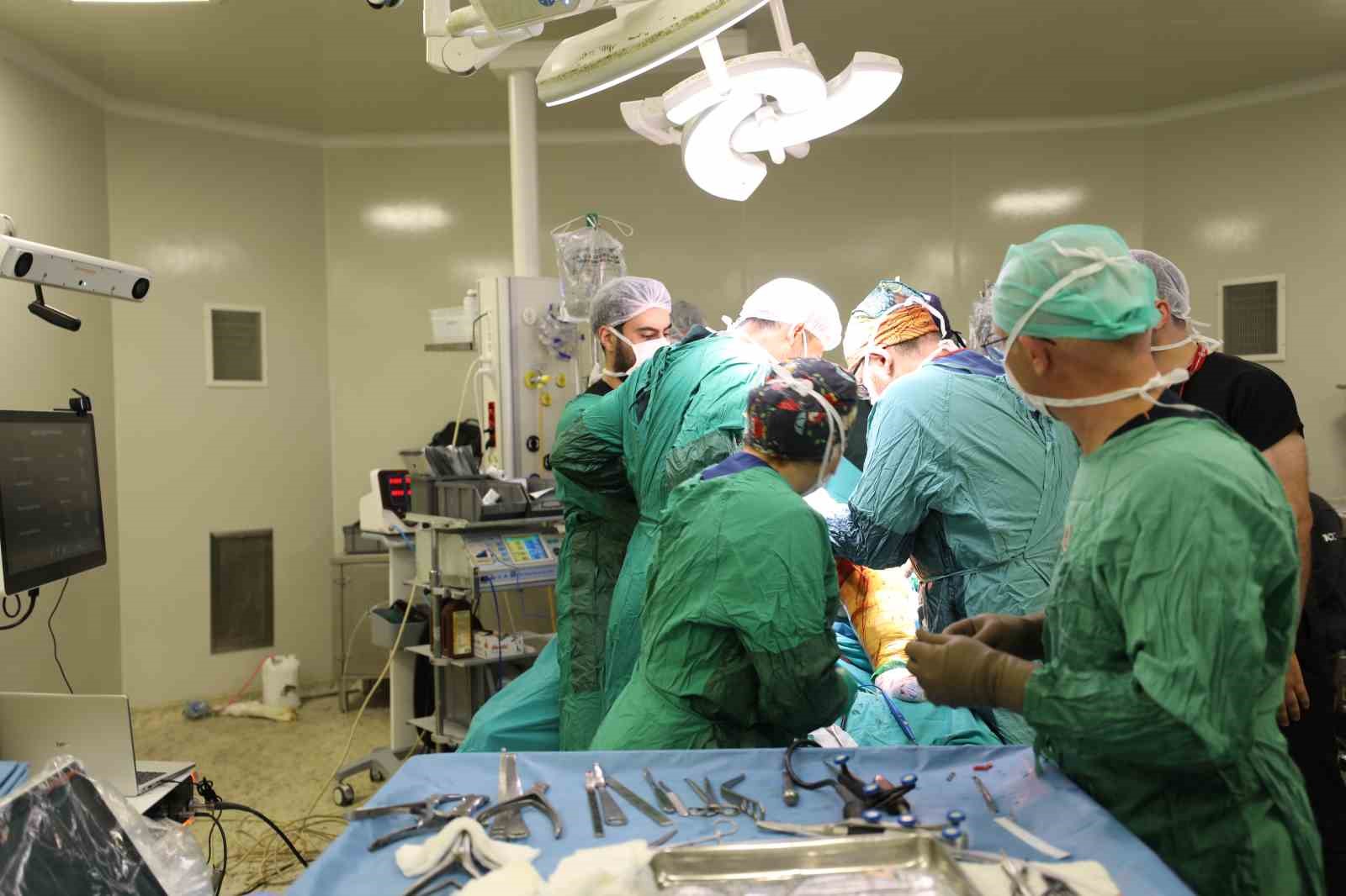 elazig ve bolgede ilk kez robotik diz protezi ameliyati gerceklestirildi 1 nnpztbmg