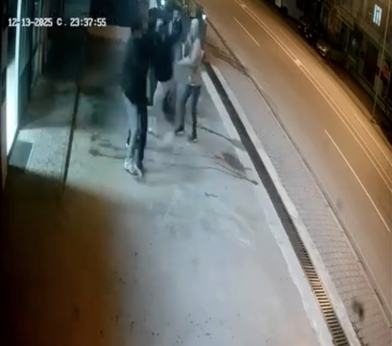 Elazığ’da 4 kişi 1 kişiye saldırdı: Hırsını alamayan saldırganlardan biri şahsın kulağı ısırarak kopardı 7 elazigda 4 kisi 1 kisiye saldirdi hirsini alamayan saldirganlardan biri sahsin kulagi isirarak kopardi vqUu1uqu
