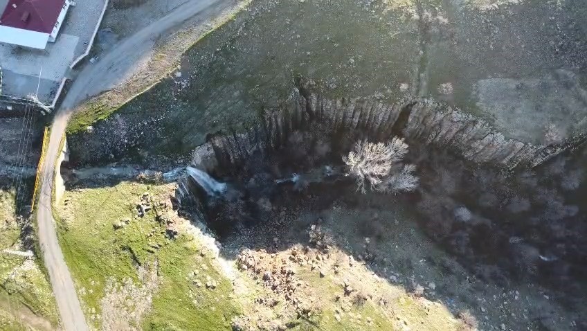 elazigda 40 metre yukseklikten dokulen selale kesfedilmeyi bekliyor 0 1y9E8yPc
