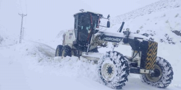 elazigda-423-koy-yolu-ulasima-kapandi-ekiplerin-calismasi-suruyor-tpCTP5ix.jpg