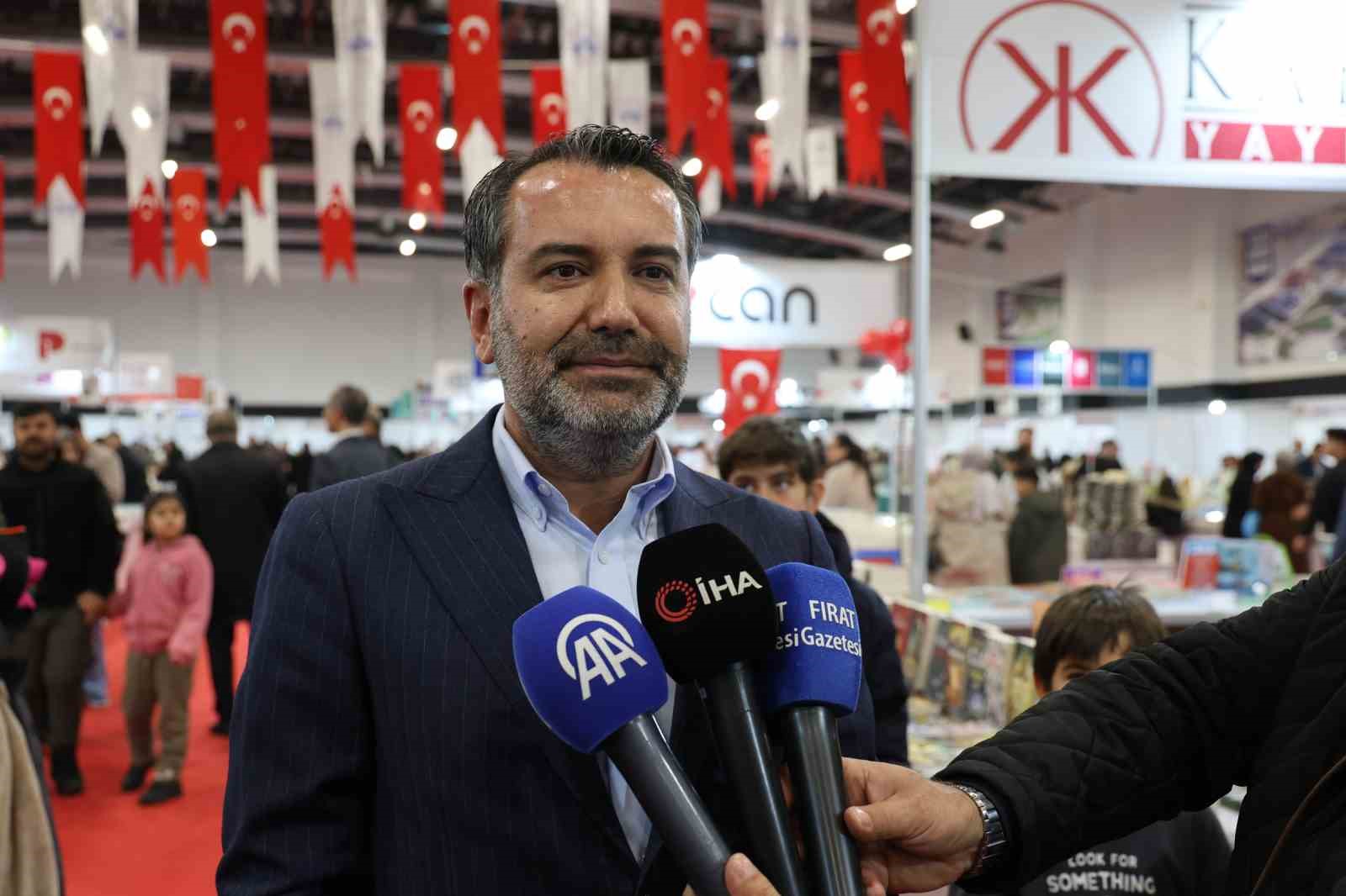 elazigda 6 kitap fuari kapilarini acti 12 8cnLwIn4