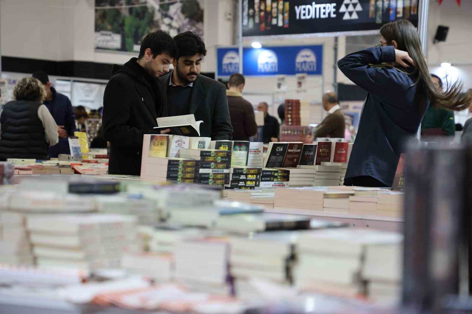 elazigda 6 kitap fuari kapilarini acti 6 4NcqjJNs