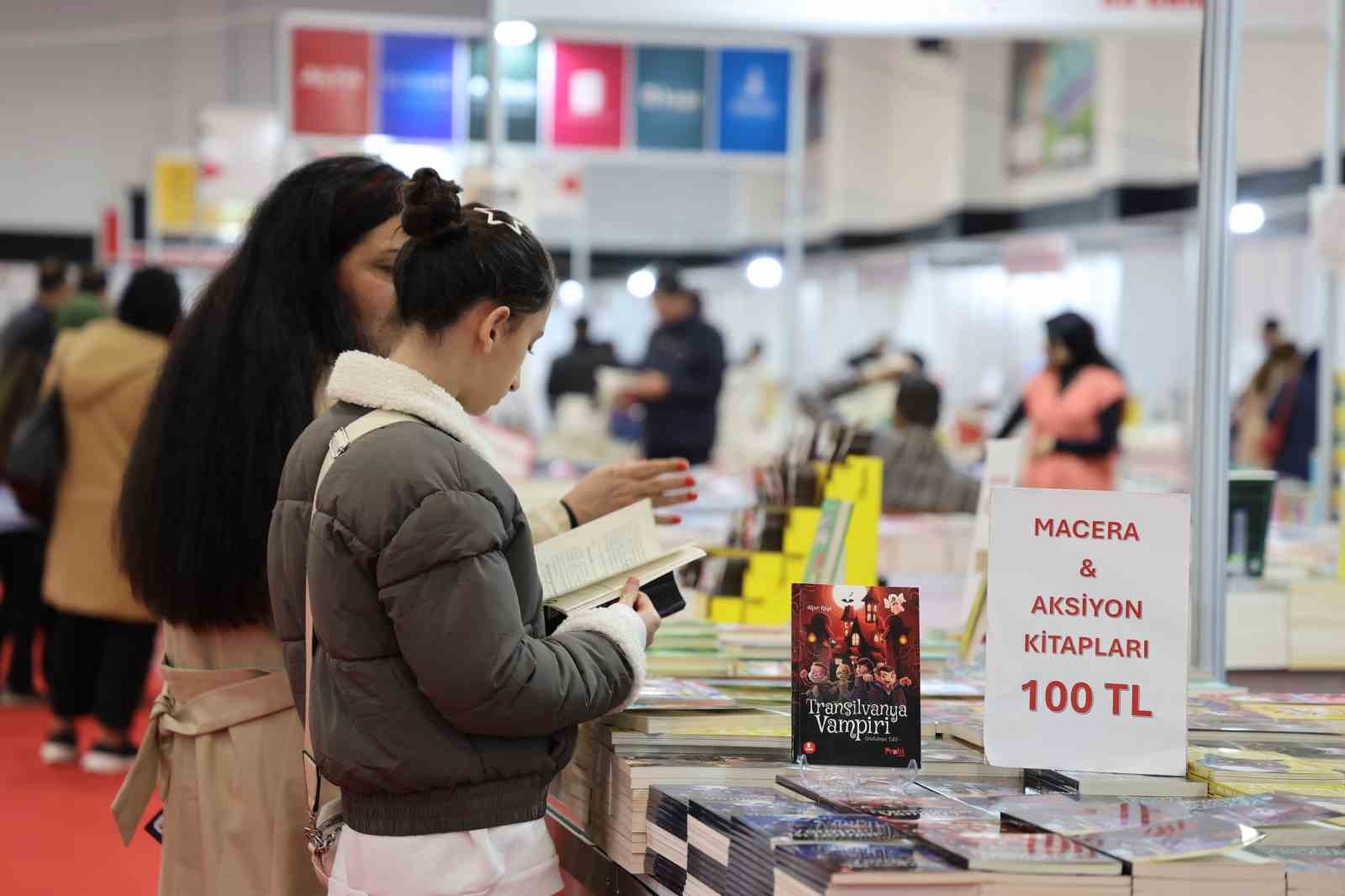 elazigda 6 kitap fuari kapilarini acti 8 M5egS6n7