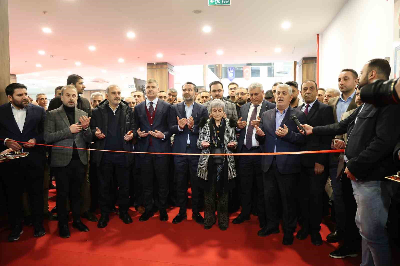 elazigda 6 kitap fuari kapilarini acti 9 aVkD8a9T