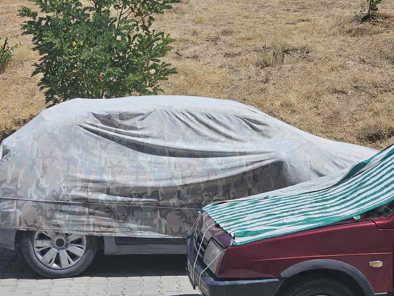 Elazığ’da araç sahiplerinden güneşe karşı önlem 6 elazigda arac sahiplerinden gunese karsi onlem 2 Ph1bHHGr