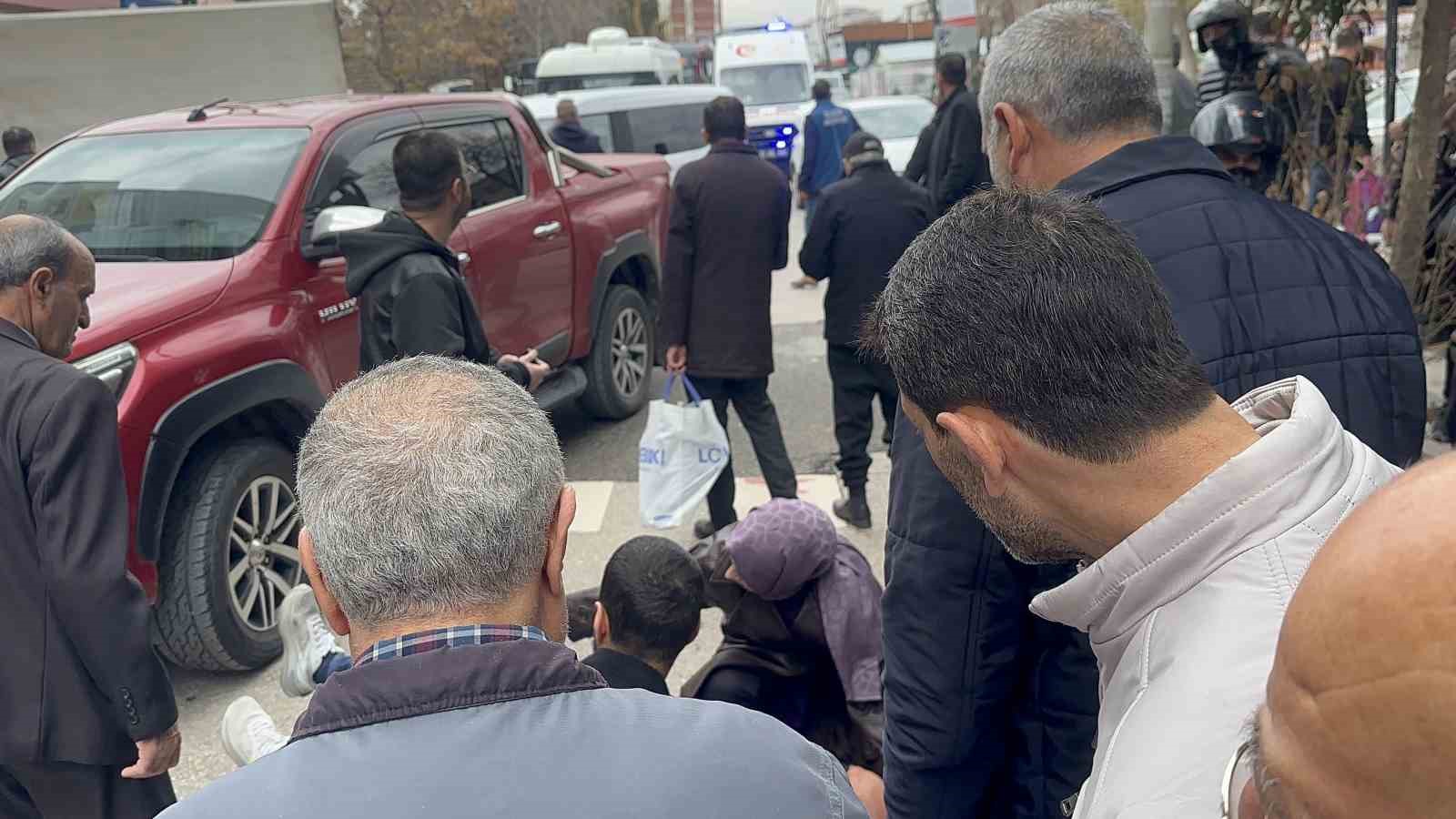 elazigda aracin carptigi yasli adam yaralandi 1 WfTzrdGi