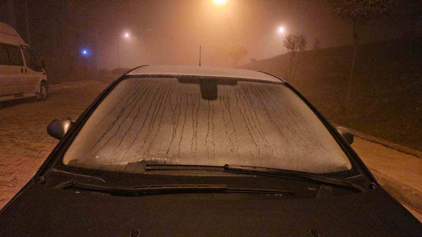 elazigda araclarin camlari buz tuttu 1