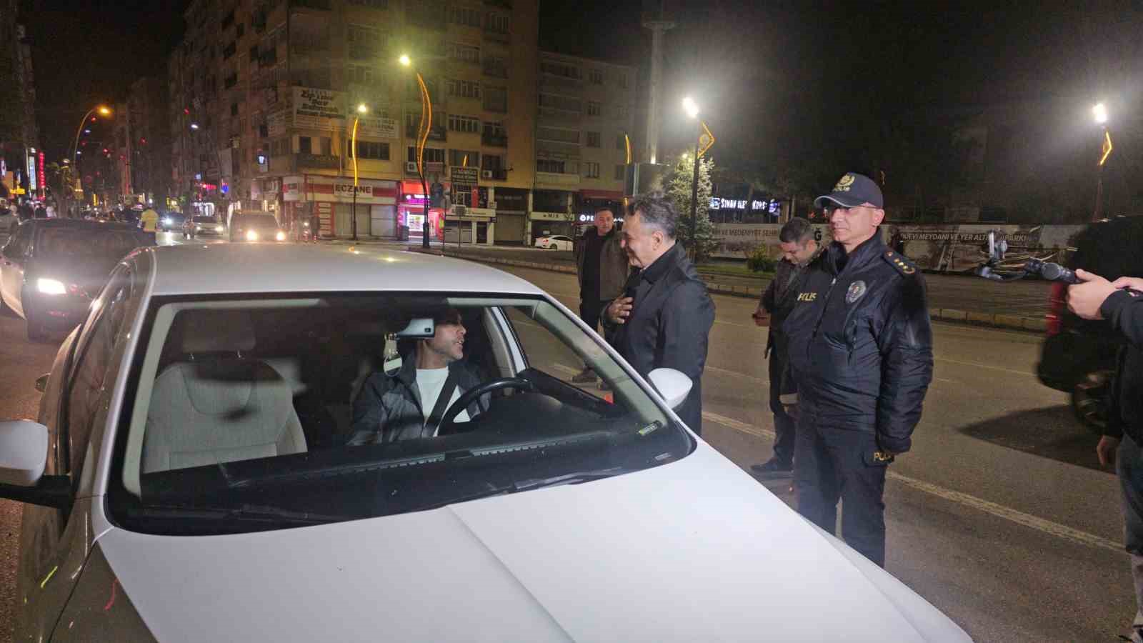 elazigda bayram oncesi genis capli asayis uygulamasi 1 pPPCiTwA