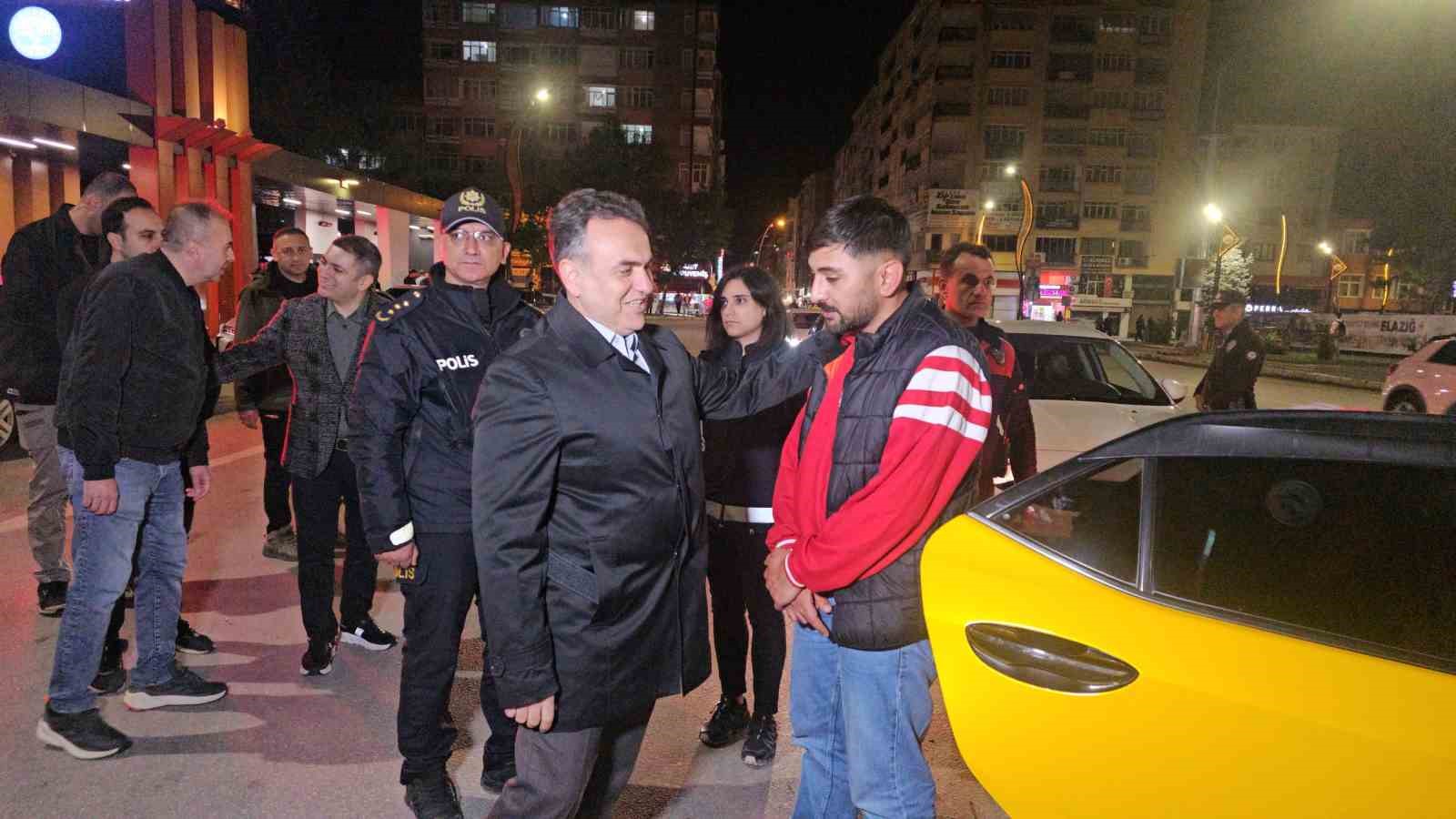 elazigda bayram oncesi genis capli asayis uygulamasi 2 VzBbTYa6