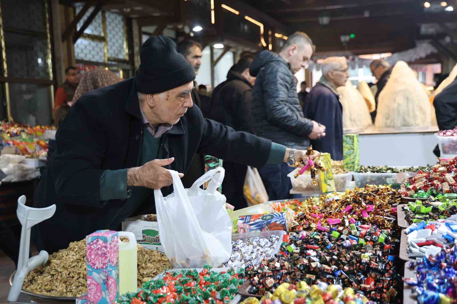 elazigda bayram sekerleri tezgahlardaki yerini aldi 1 Iti2nVBU