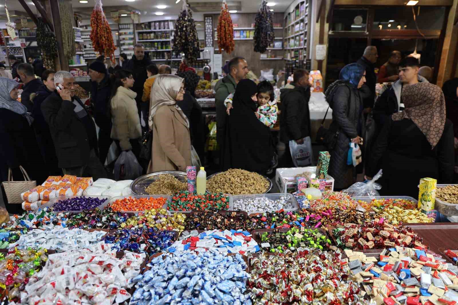 elazigda bayram sekerleri tezgahlardaki yerini aldi 2 MwJk1jYK