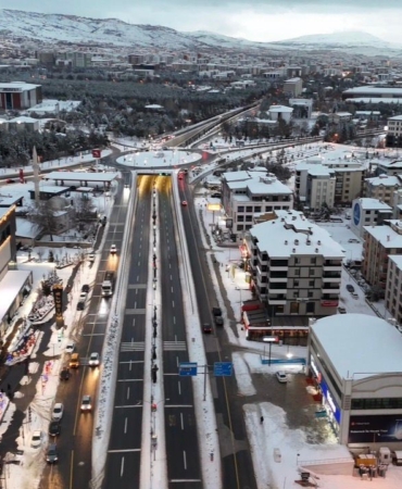 elazigda-belediye-ekipleri-karla-mucadelesini-araliksiz-surduruyor-Bq3VIp8L.jpg