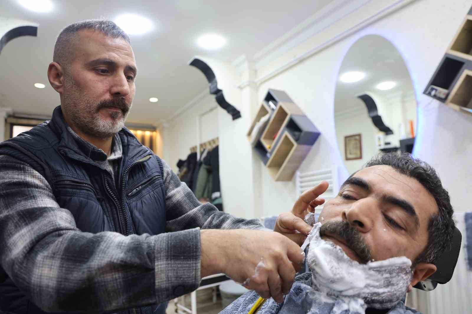 elazigda berberlerde bayram mesaisi 4 fDt3Mgg5