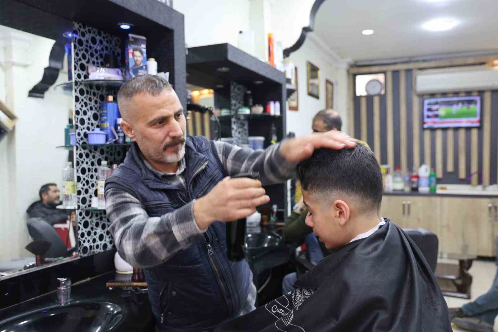 elazigda berberlerde bayram mesaisi 7 vrJ7cEgW